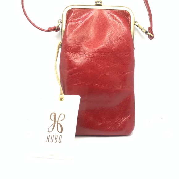 Stylish and Classic Magenta Leather Purse. - Picture 3 of 7